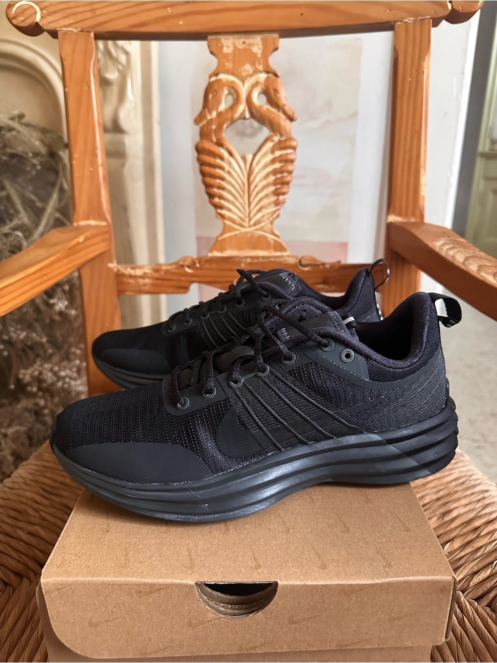 BRAND NEW_Nike Black Lunar Roam Women's Athletic Running Sneakers